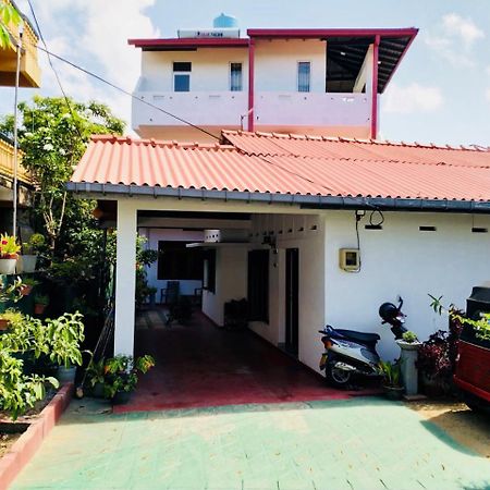 Hikkaduwa Family Inn ภายนอก รูปภาพ