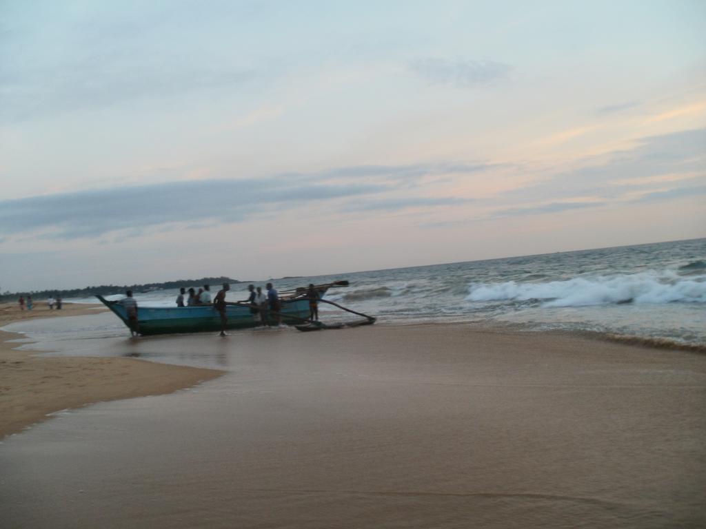 Hikkaduwa Family Inn ภายนอก รูปภาพ