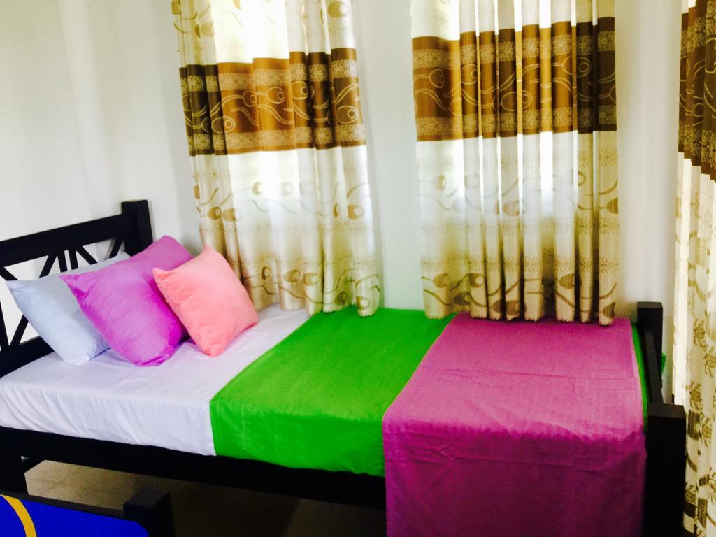 Hikkaduwa Family Inn ภายนอก รูปภาพ